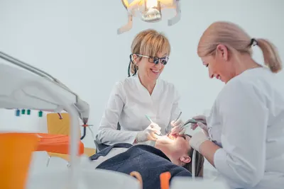 M-Dent. NZOZ. Wróblewska M. lek. stomatolog. Spec. periodontolog